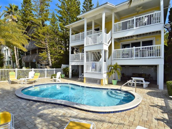 Redington Shores Vacation Condo Two Bedroom Gulf Views
