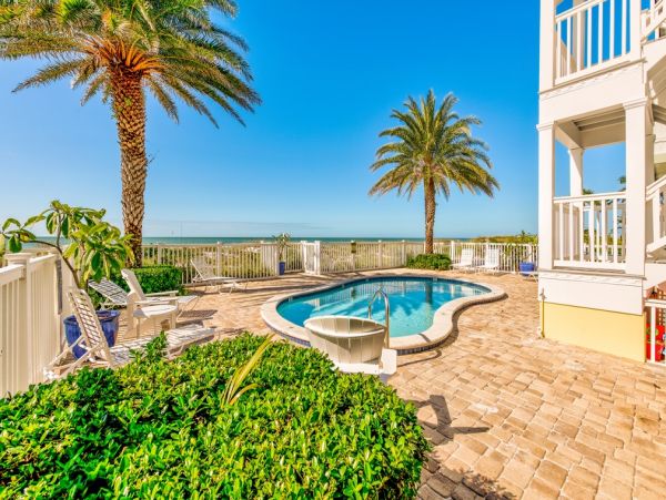Redington Shores Vacation Condo Two Bedroom Gulf Views