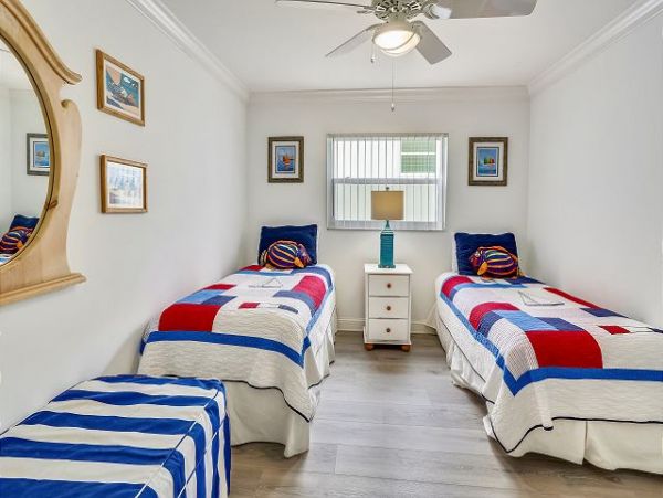 On Beach Redington Shores Vacation Condo Two Bedroom