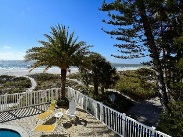On Beach Redington Shores Vacation Condo Two Bedroom