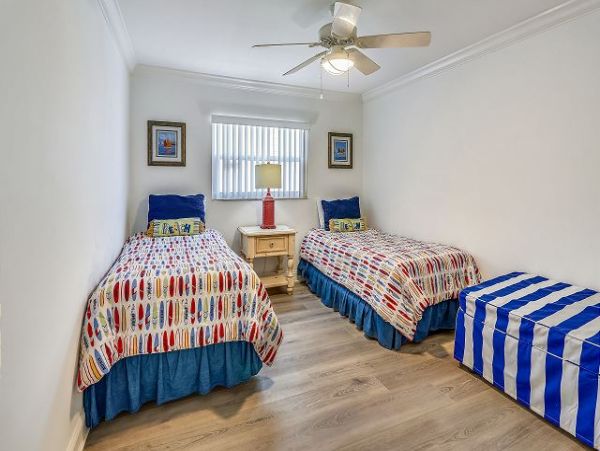 Redington Beach Charming  Gulf Front Condo with Stunning Gulf Views