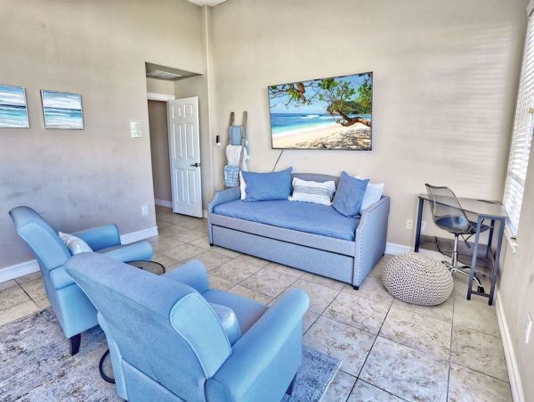 Redington Shores Townhome Gulf-Front!