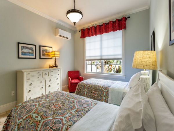 Naples Condo 1011610