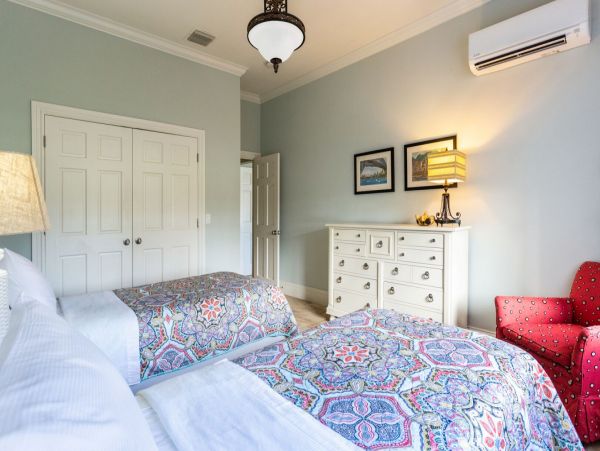 Naples Condo 1011610