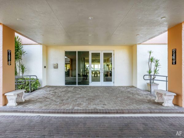 Longboat Key Vacation Beach Condo Full Gulf View Sleeps 4