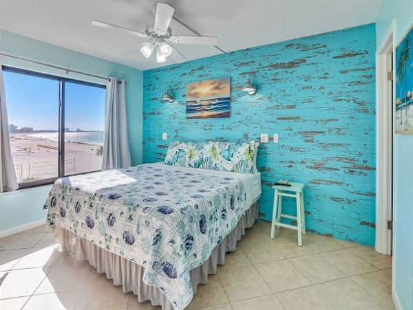 Lovely 2 Bedroom Condo Beachfront in St. Pete Beach