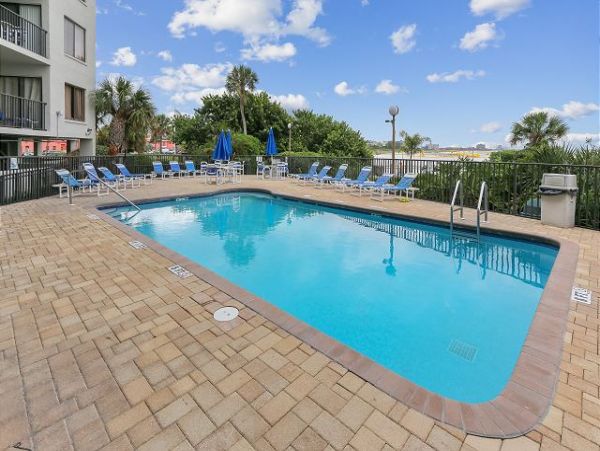 Lovely 2 Bedroom Condo Beachfront in St. Pete Beach