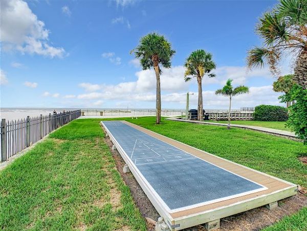 Lovely 2 Bedroom Condo Beachfront in St. Pete Beach