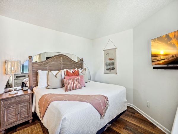 Beachfront Lovely Great Views & Great Amenities