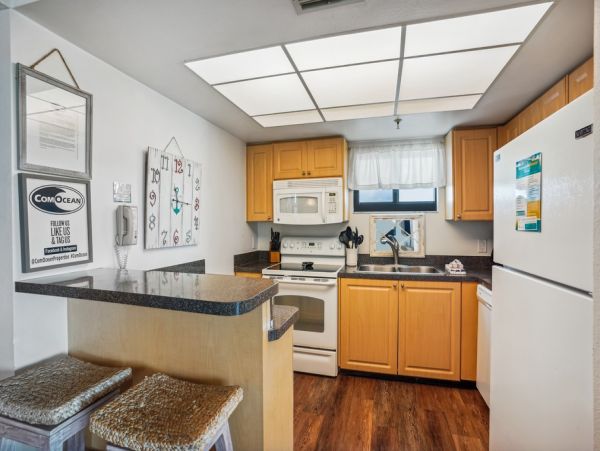 Beachfront Lovely Great Views & Great Amenities