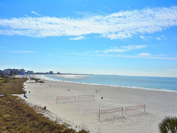 Two Bedroom Corner Condo with Ocean Views