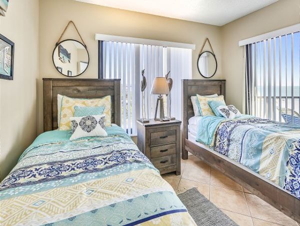 Two Bedroom Corner Condo with Ocean Views