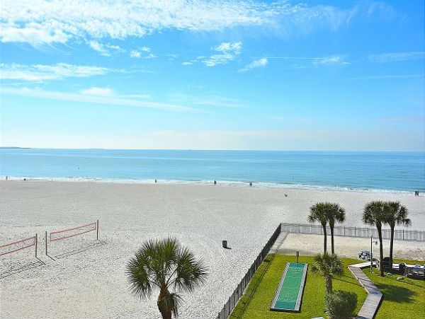 Two Bedroom Corner Condo with Ocean Views