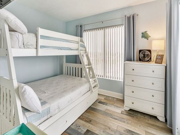 St. Petersburg Condo 1011626