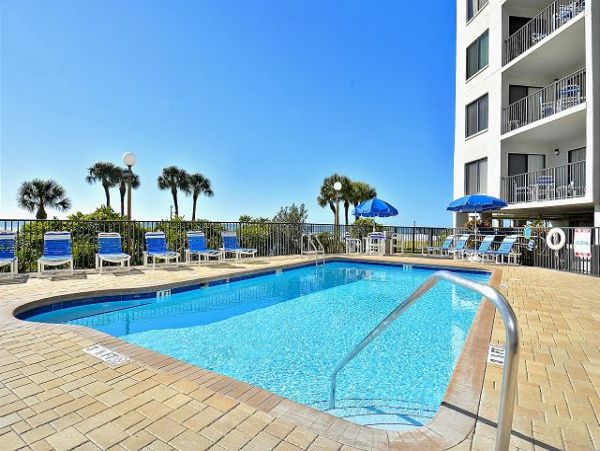 St. Petersburg Condo 1011626