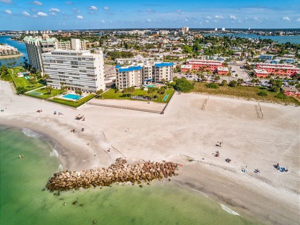 St. Petersburg Condo 1011626