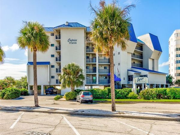 St. Petersburg Condo 1011626