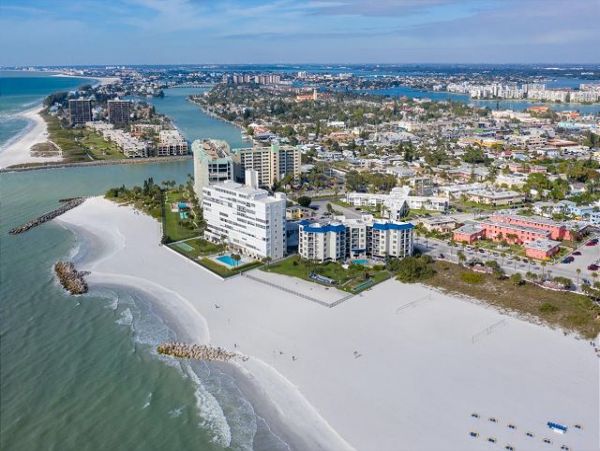 St. Petersburg Condo 1011626
