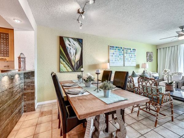 St. Petersburg Condo 1011627
