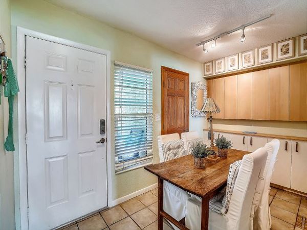 St. Petersburg Condo 1011627