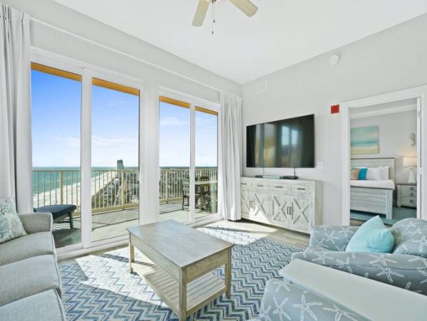 Three Bedroom Condo with Gulf Views Sleeps 10