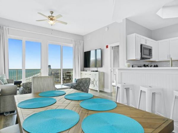 Three Bedroom Condo with Gulf Views Sleeps 10