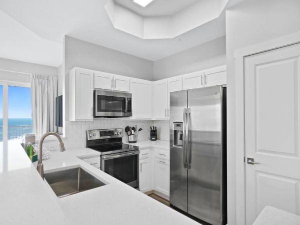 Three Bedroom Condo with Gulf Views Sleeps 10