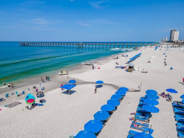 Three Bedroom Condo with Gulf Views Sleeps 10