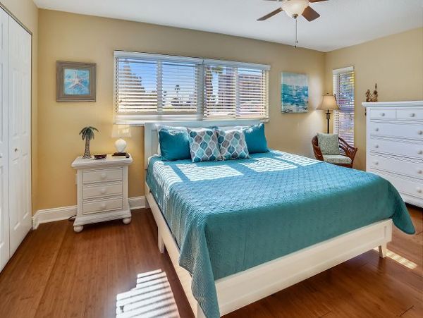 Treasure Island Condo 1011629