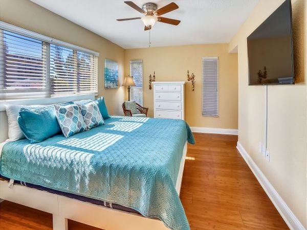 Treasure Island Condo 1011629