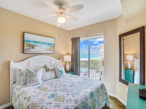 Beachfront Condo with Ocean Views in Treasure Island