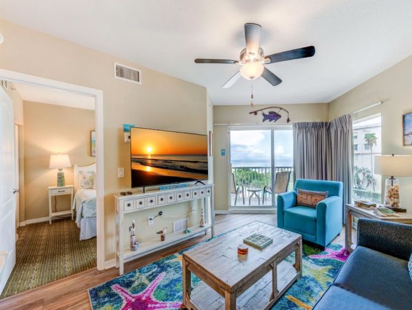 Beachfront Condo with Ocean Views in Treasure Island