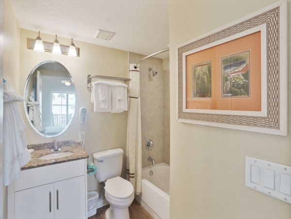 Beachfront Condo with Ocean Views in Treasure Island