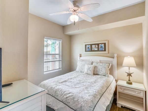 Beachfront Condo with Ocean Views in Treasure Island