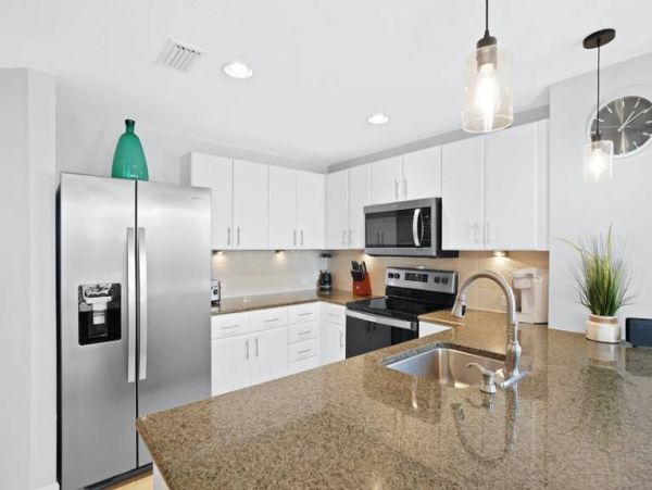 Panama City Vacation Condo Walk to Beach Three Bedroom