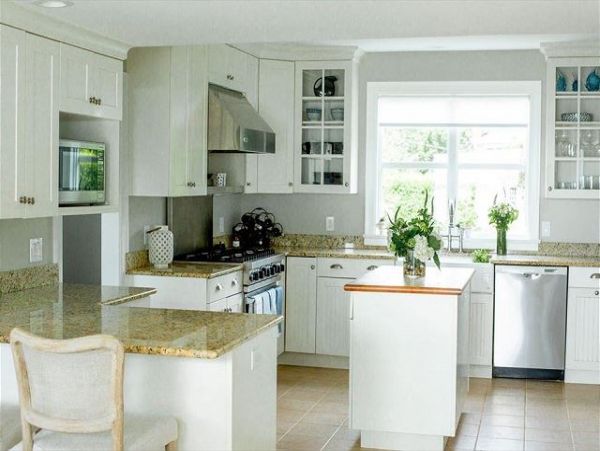 Aquebogue 5 Bedroom Home with Great Views Sleeps 8