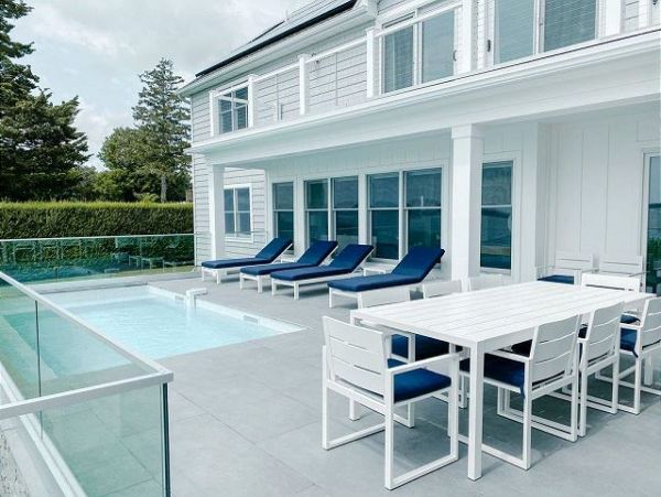 Aquebogue 5 Bedroom Home with Great Views Sleeps 8