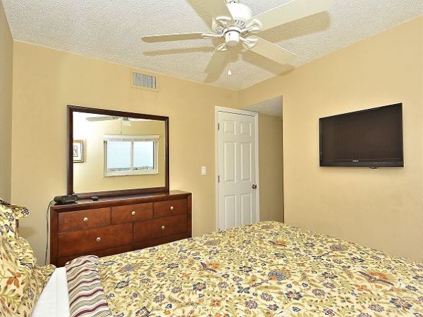 Treasure Island Condo 1011638