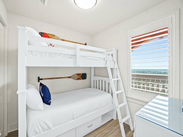 Gulf Views Vacation Condo Three Bedroom