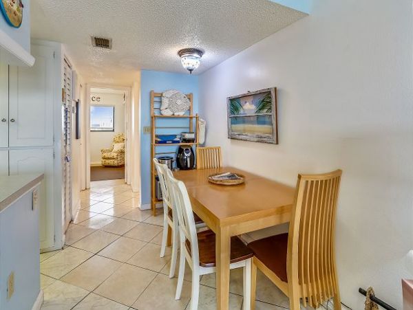 Lovely Beachfront 2 Bedroom Vacation Condo