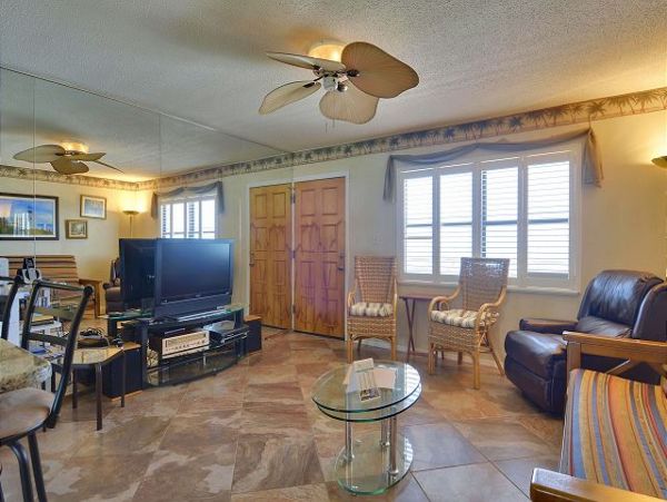 1 Bedroom Condo located at Sunset Beach neighborhood