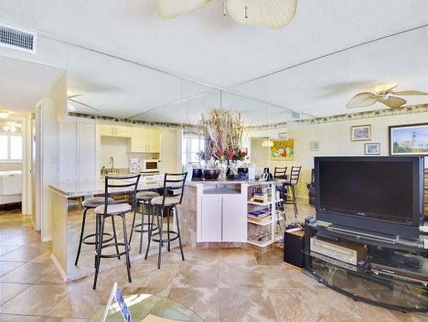 1 Bedroom Condo located at Sunset Beach neighborhood