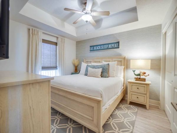 Walk to Beach Panama City Vacation Condo Three bedroom