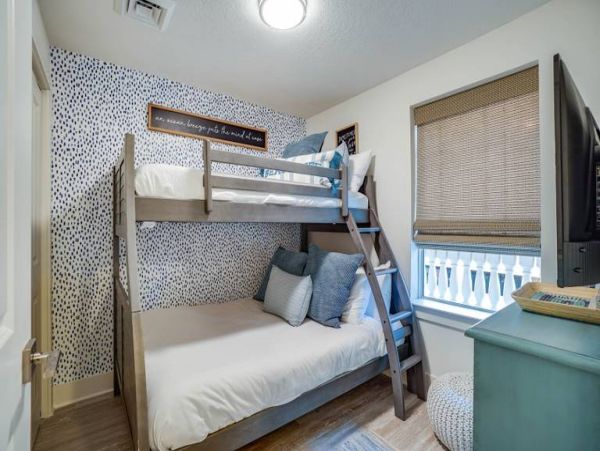Walk to Beach Panama City Vacation Condo Three bedroom