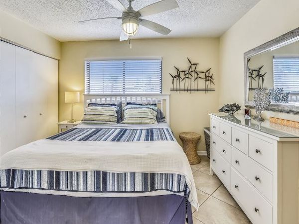 Treasure Island Condo 1011648