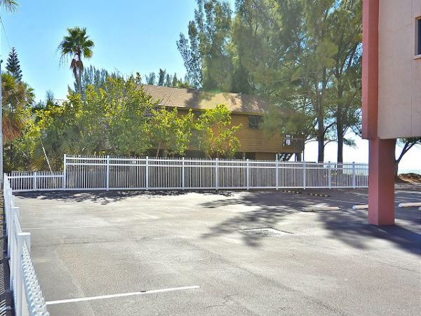 Treasure Island Condo 1011649