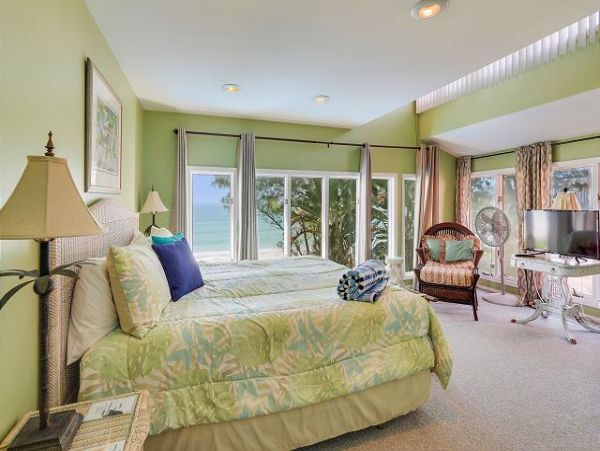 Gulf Views Treasure Island Vacation Home Three Bedroom