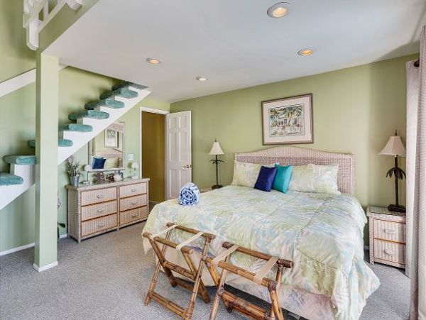 Gulf Views Treasure Island Vacation Home Three Bedroom