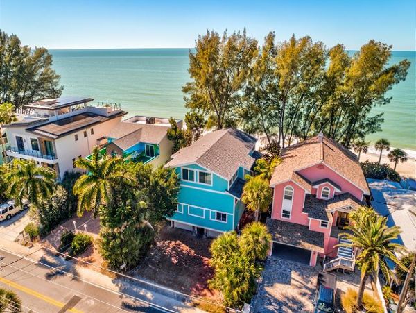 Gulf Views Treasure Island Vacation Home Three Bedroom