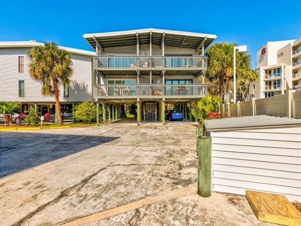 Treasure Island Home 1011653